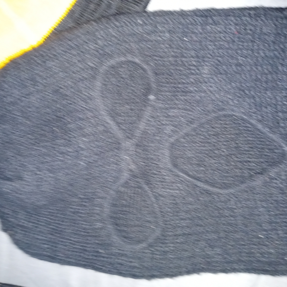 Winter hat - Picture 3 of 9